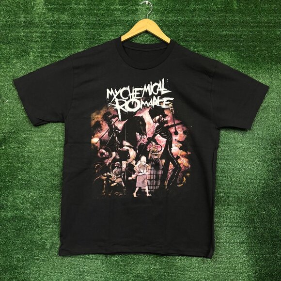 My Chemical Romance The Black Parade Rock Band T-Shirt Size Large - Picture 1 of 4